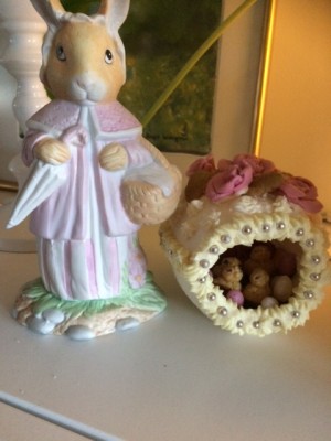 Fjällvägens påskhare önskar glad påsk!